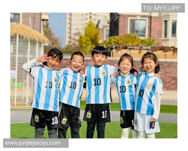 路瑶足球：在绿茵场上追逐梦想的青春故事与奋斗历程